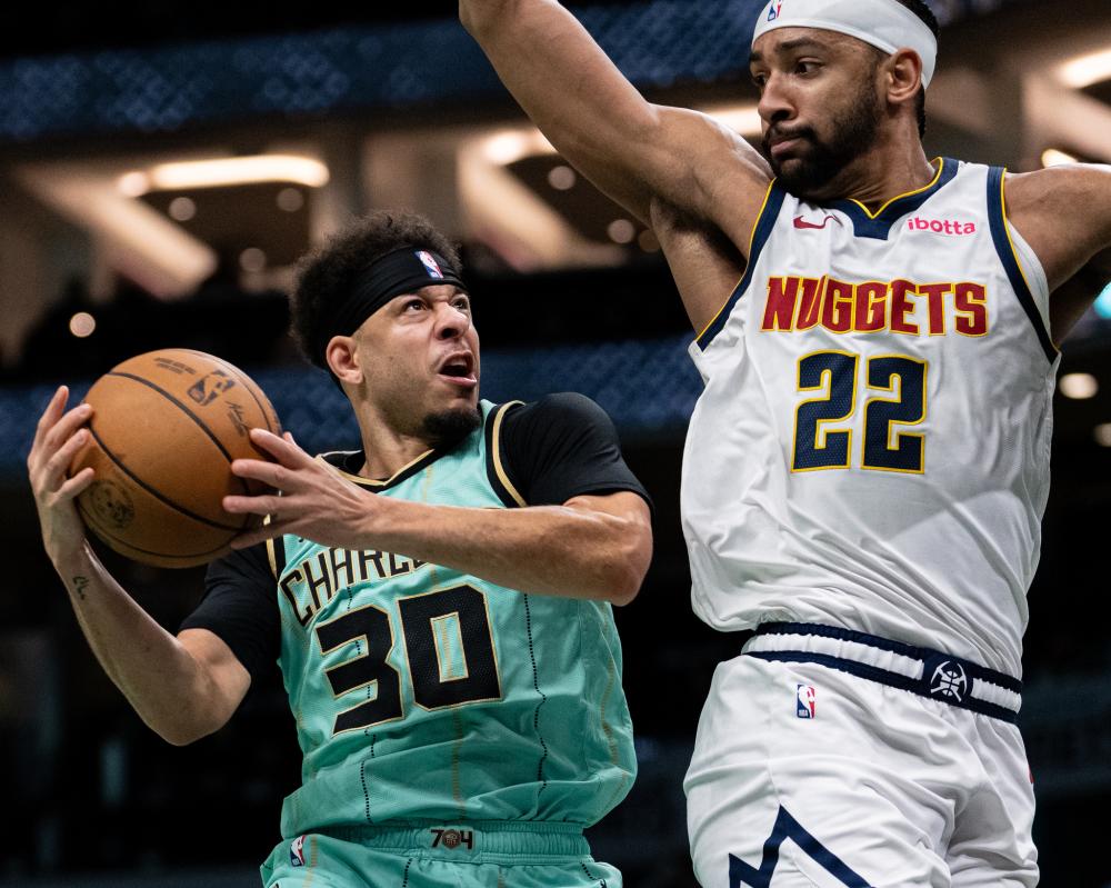 足坛中逐渐 足坛中逐渐